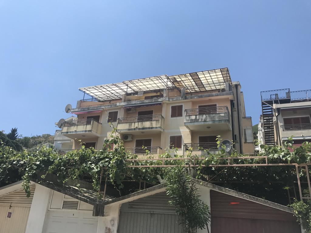 Studio City Center * Budva
